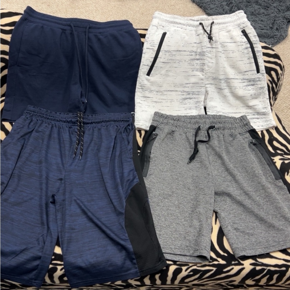 Men’s Solid Colored Shorts - size small